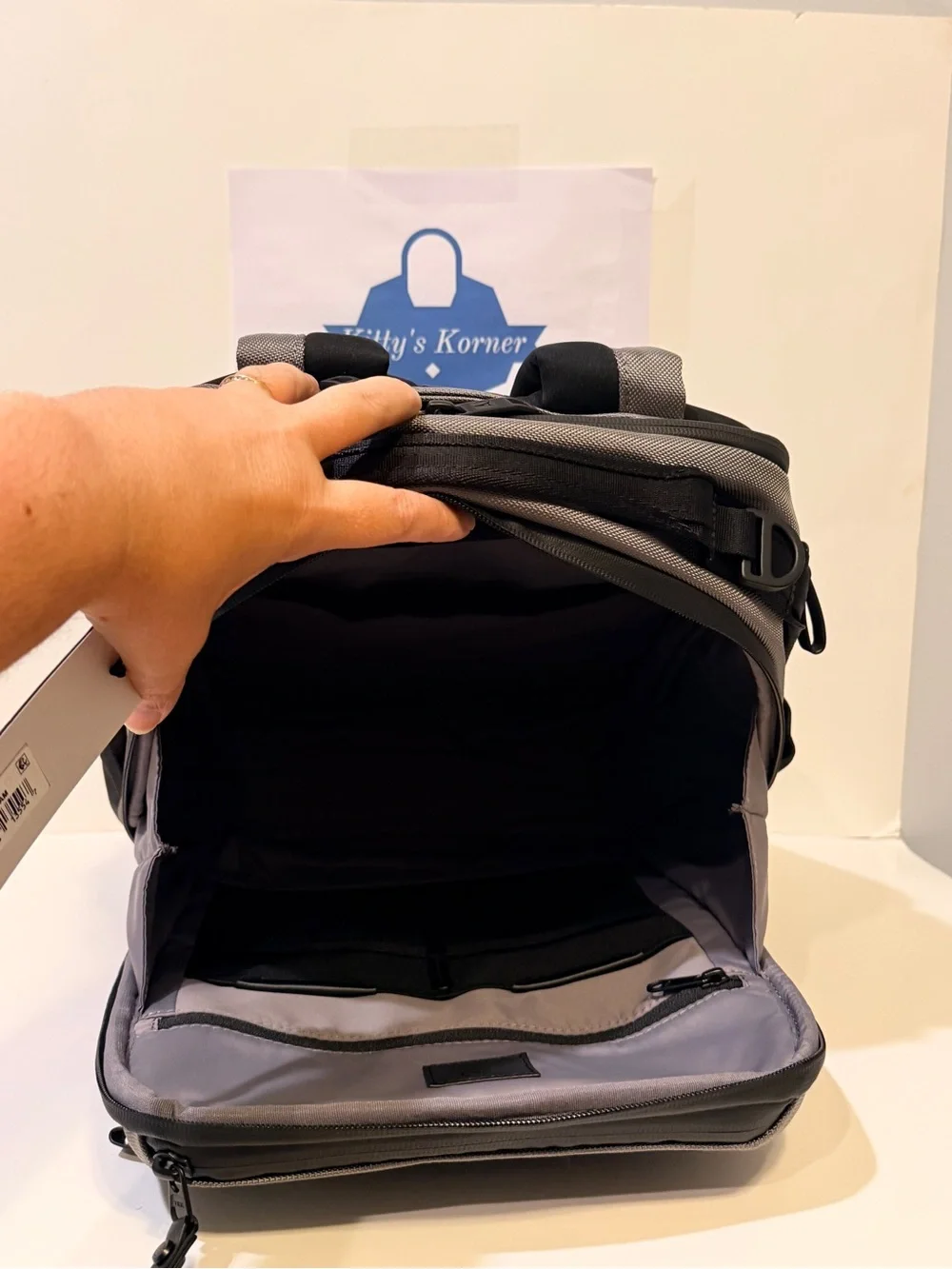 NWT TravelPro Altitude Slim Expandable Travel Laptop Backpack Bag